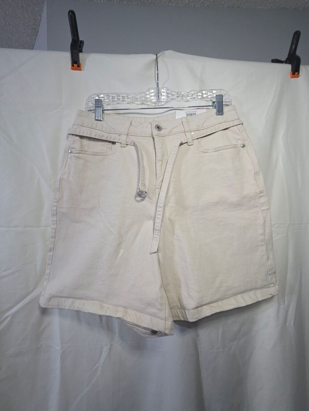 Style&Co. Aspen Belted High Rise Chino Shorts Slimming Pocket Size 10 Beige NWT